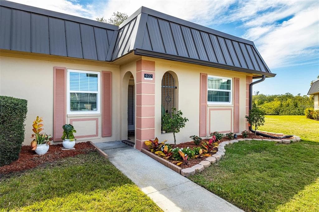 4122 HAMPTON DRIVE UNIT D NEW PORT RICHEY, FL 34652