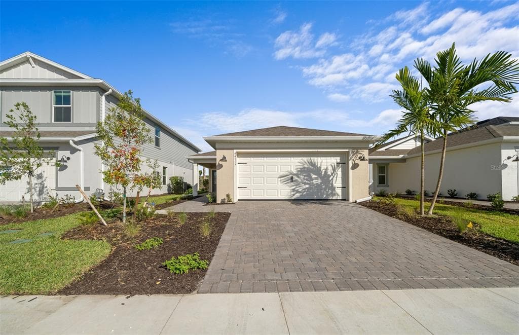 813 BALLEBY TRAIL BRADENTON, FL 34212