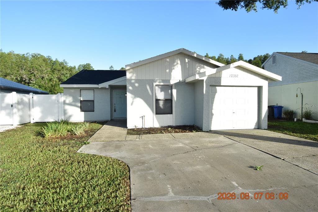 12352 WITHERIDGE DRIVE TAMPA, FL 33624