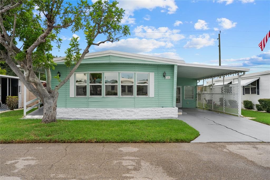 808 53RD AVENUE E UNIT 18 BRADENTON, FL 34203