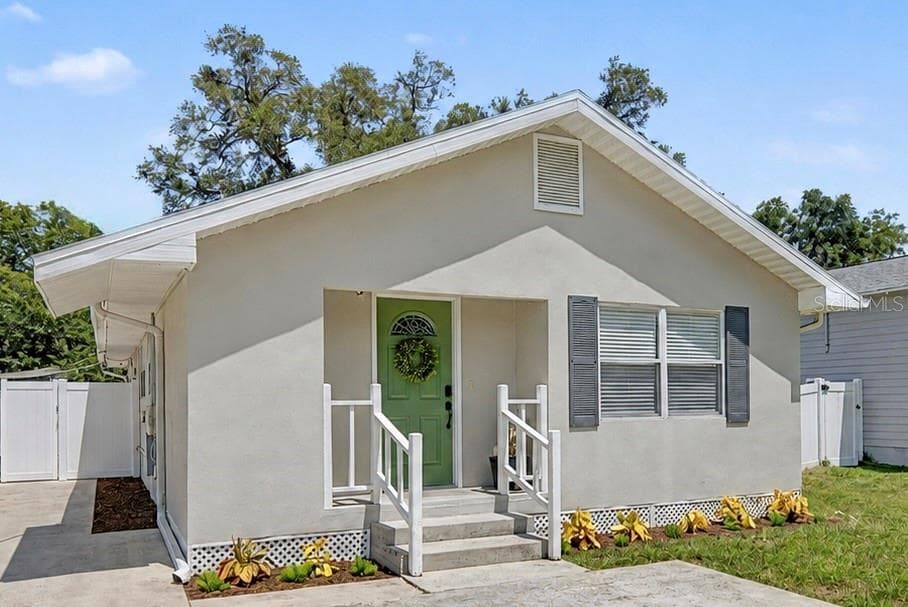 3913 N LYNN AVENUE TAMPA, FL 33603