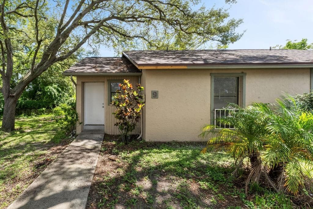 918 OTTO VILLA PLACE UNIT 9 TAMPA, FL 33612