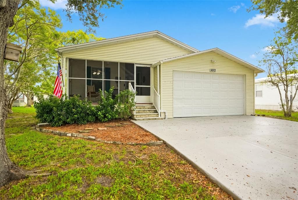 5072 BUCCANEER BOULEVARD SPRING HILL, FL 34607