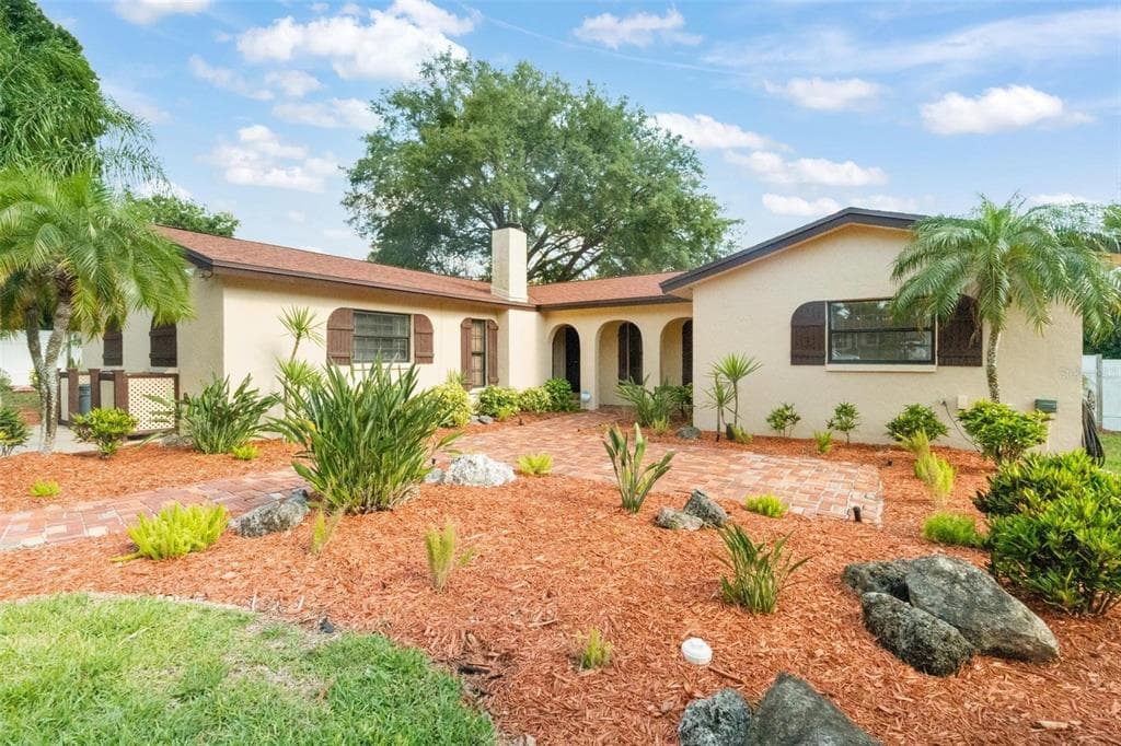 806 SPARROW AVENUE PALM HARBOR, FL 34683