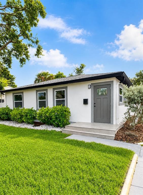 116 85TH AVENUE N ST PETERSBURG, FL 33702