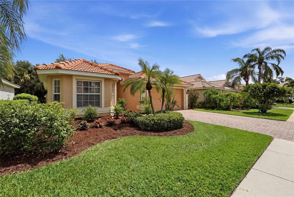 2156 MESIC HAMMOCK WAY VENICE, FL 34292