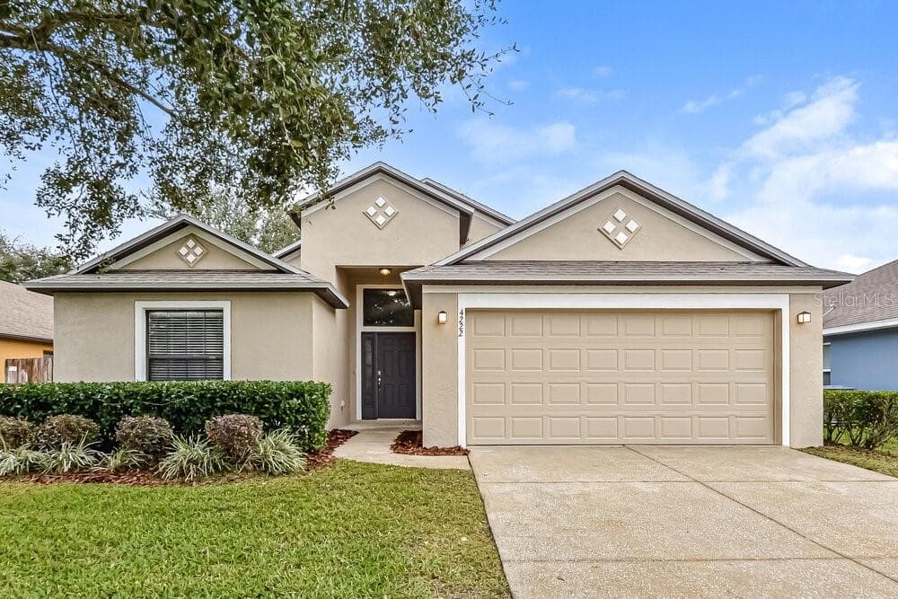 4222 BARNSLEY LANE TAVARES, FL 32778