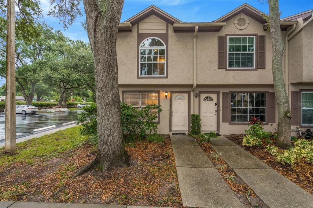 2208 FLETCHERS POINT CIRCLE