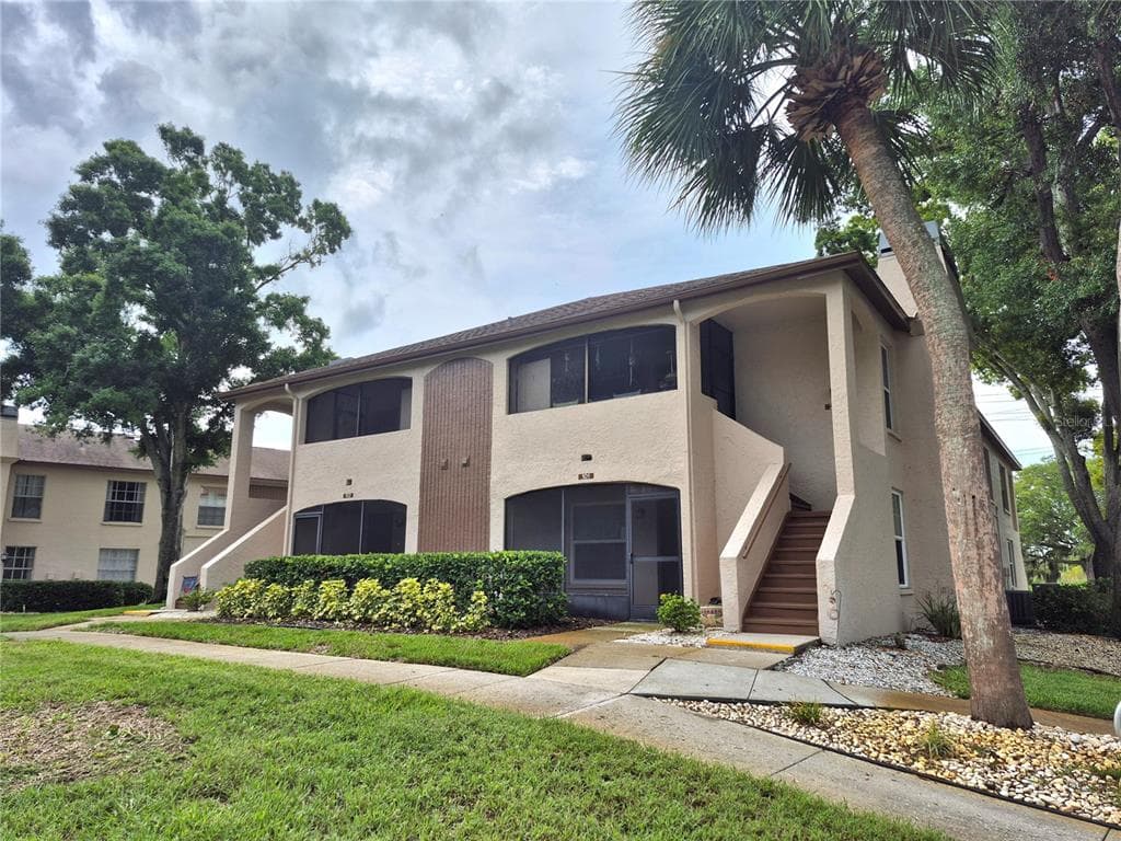 3025 BONAVENTURE CIRCLE UNIT 101 PALM HARBOR, FL 34684