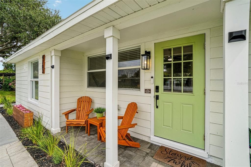 4703 W WALLACE AVENUE TAMPA, FL 33611
