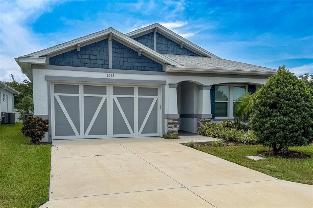 2065 PARAGON CIRCLE W CLEARWATER, FL 33755
