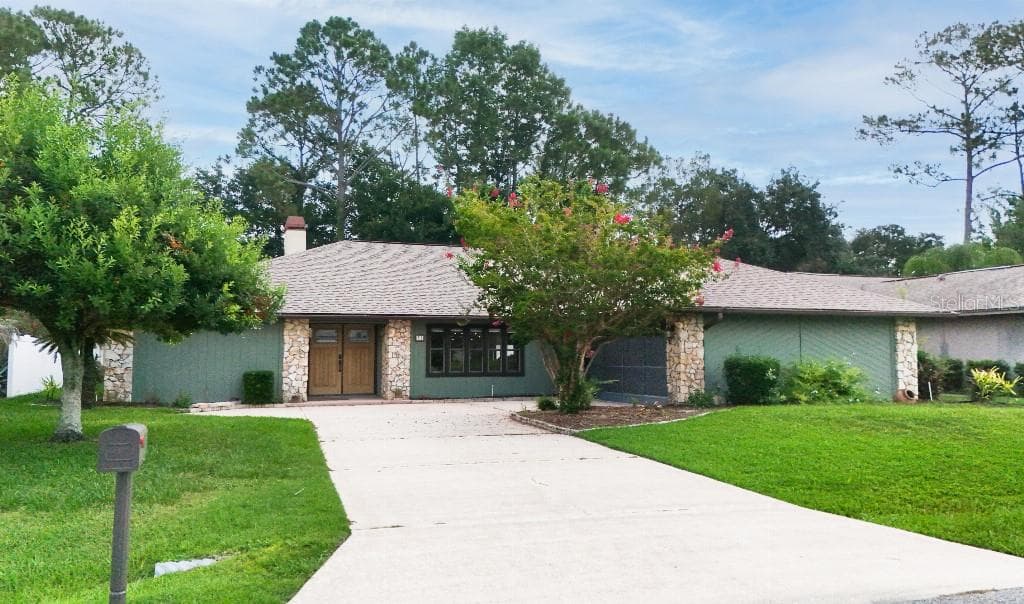 31 PENNSYLVANIA LANE PALM COAST, FL 32164