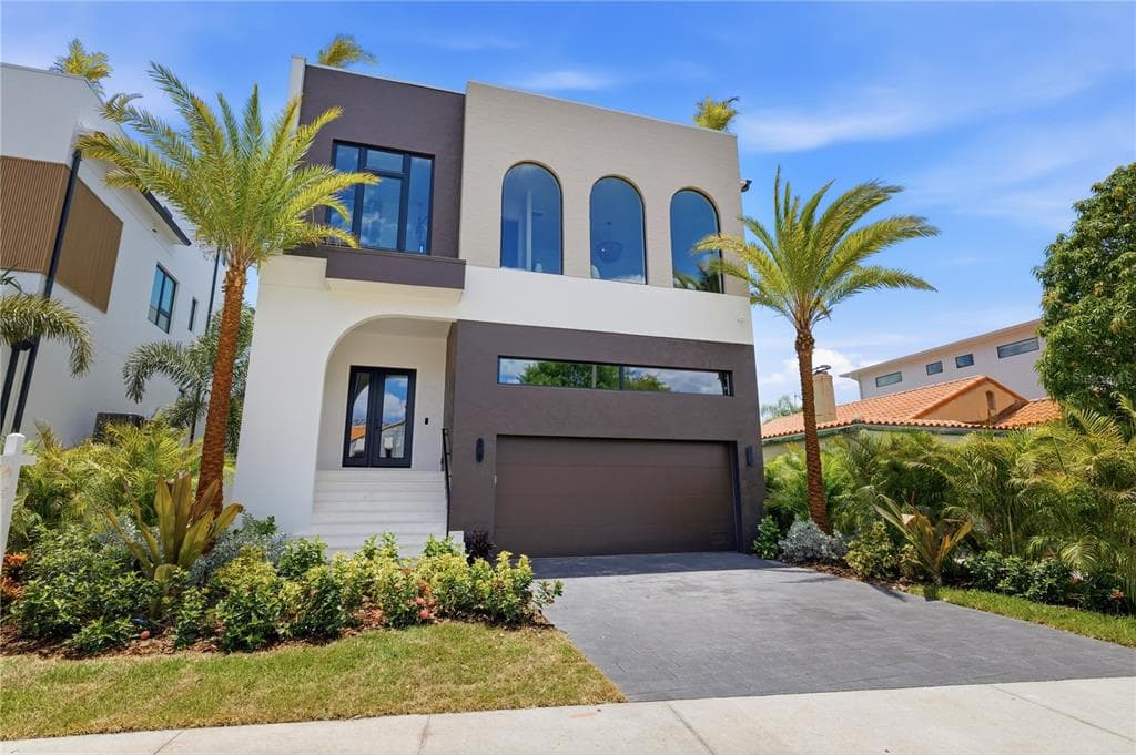 128 ADRIATIC AVENUE TAMPA, FL 33606