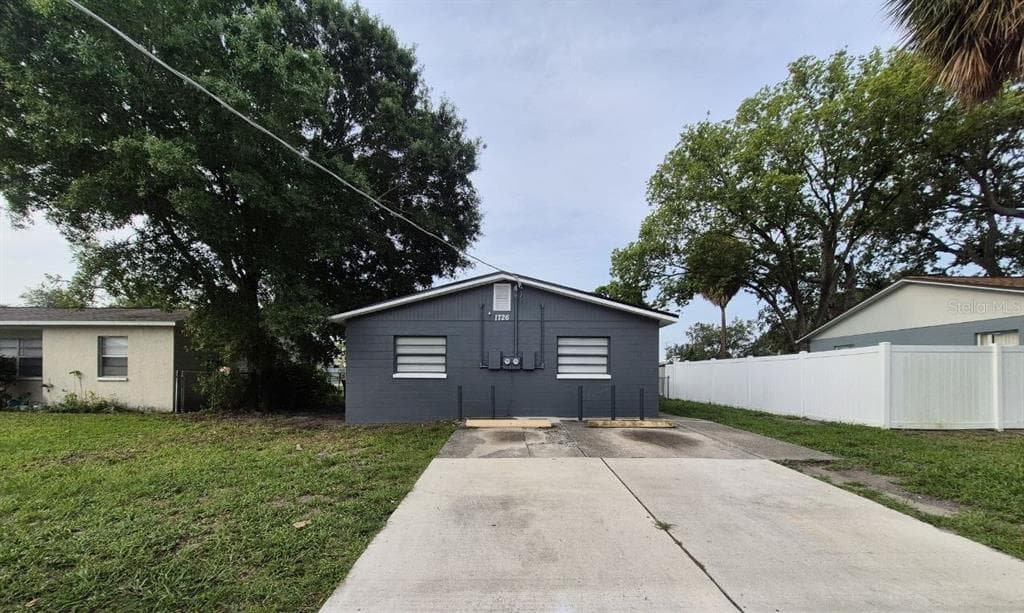 1726 W CHESTNUT STREET UNIT A TAMPA, FL 33607