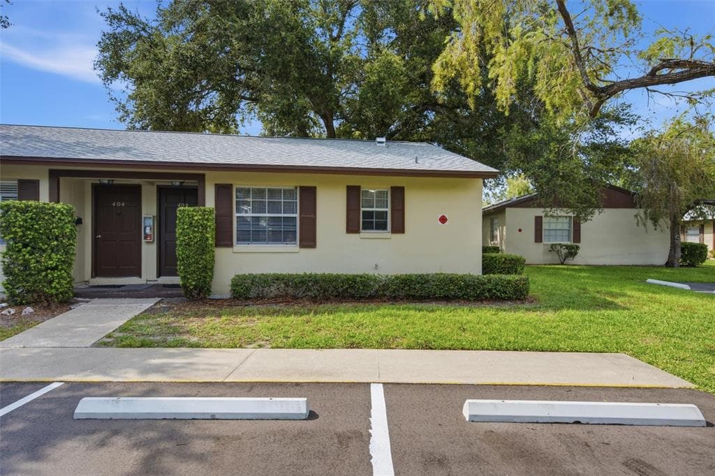 4215 E BAY DRIVE UNIT 405 CLEARWATER, FL 33764