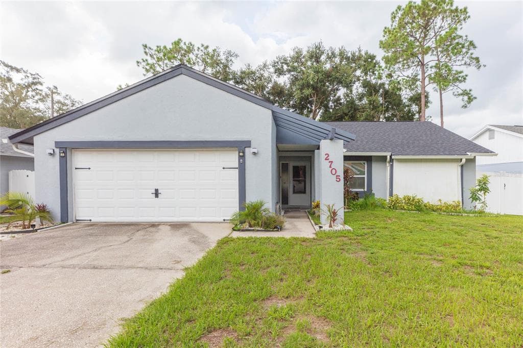 2705 LAKEVILLE DRIVE