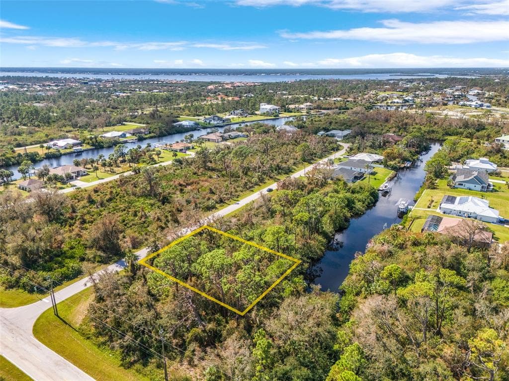13301 PALAU CIRCLE PORT CHARLOTTE, FL 33953