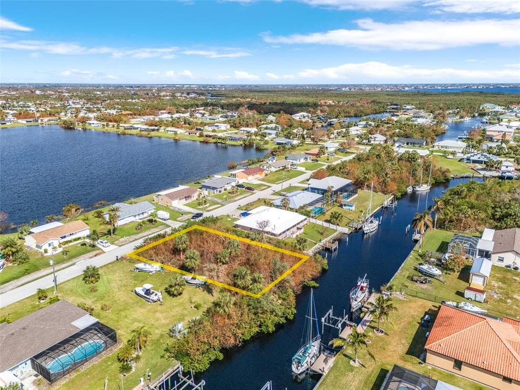 18826 ASHCROFT CIRCLE PORT CHARLOTTE, FL 33948