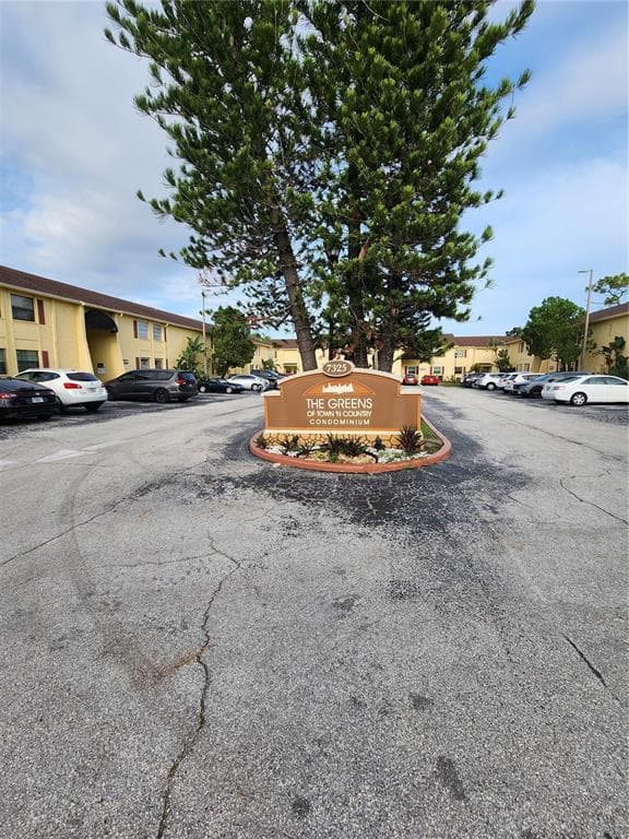 7597 ABONADO ROAD UNIT 7597 TAMPA, FL 33615