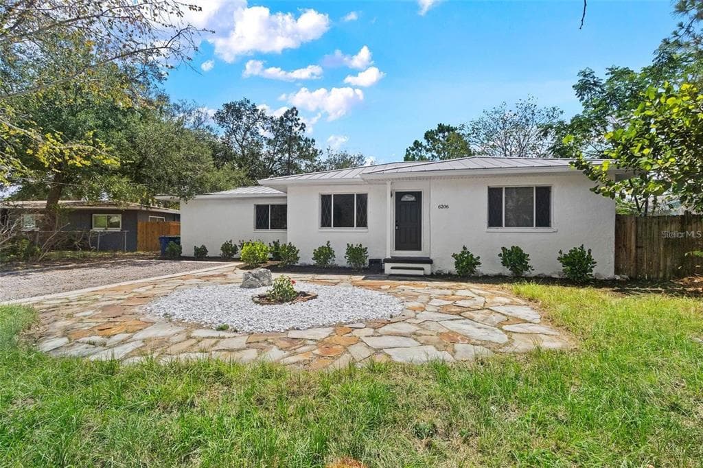 6206 S FOSTER AVENUE TAMPA, FL 33611