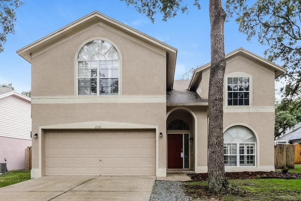 2321 LYNCREST COURT