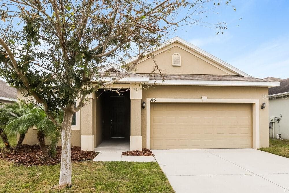 925 KRENSON WOODS ROAD LAKELAND, FL 33813