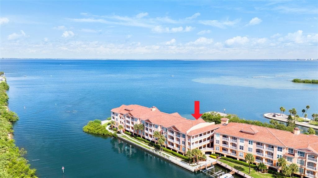 5000 CULBREATH KEY WAY UNIT 9316 TAMPA, FL 33611