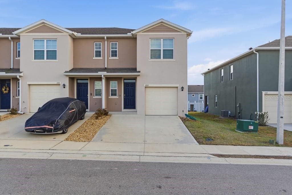 1727 WOODEN STREET DAVENPORT, FL 33837