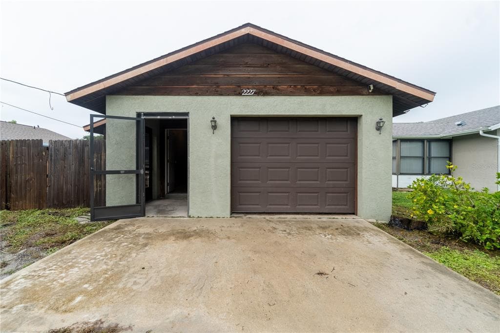 2227 BENSON STREET SARASOTA, FL 34231