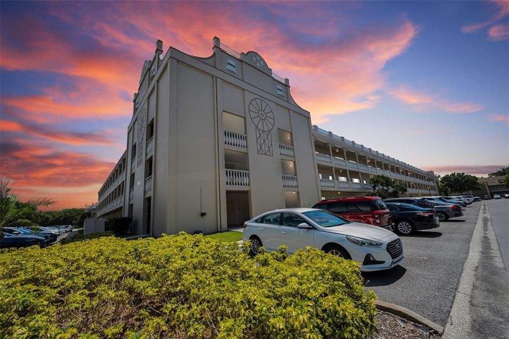 2170 AMERICUS BOULEVARD N UNIT 65 CLEARWATER, FL 33763