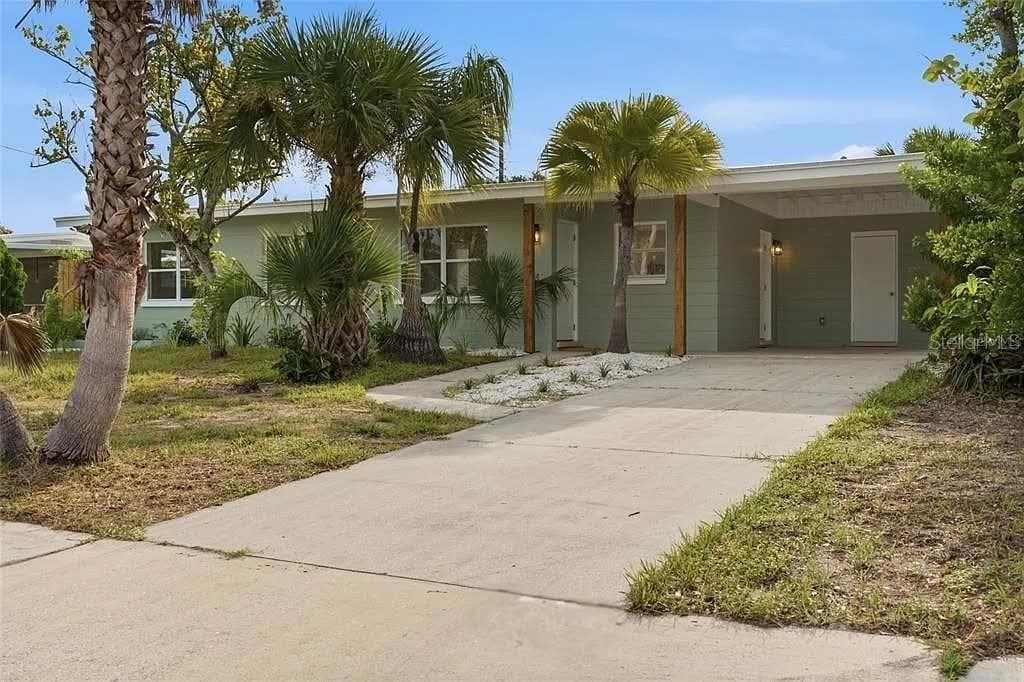 1060 JACKSON STREET LARGO, FL 33770