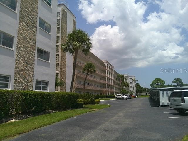5603 80TH STREET N UNIT 207 ST PETERSBURG, FL 33709