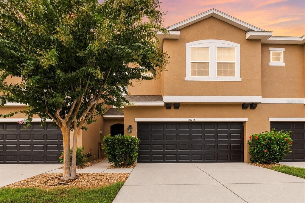 10716 AVERY PARK DRIVE RIVERVIEW, FL 33578