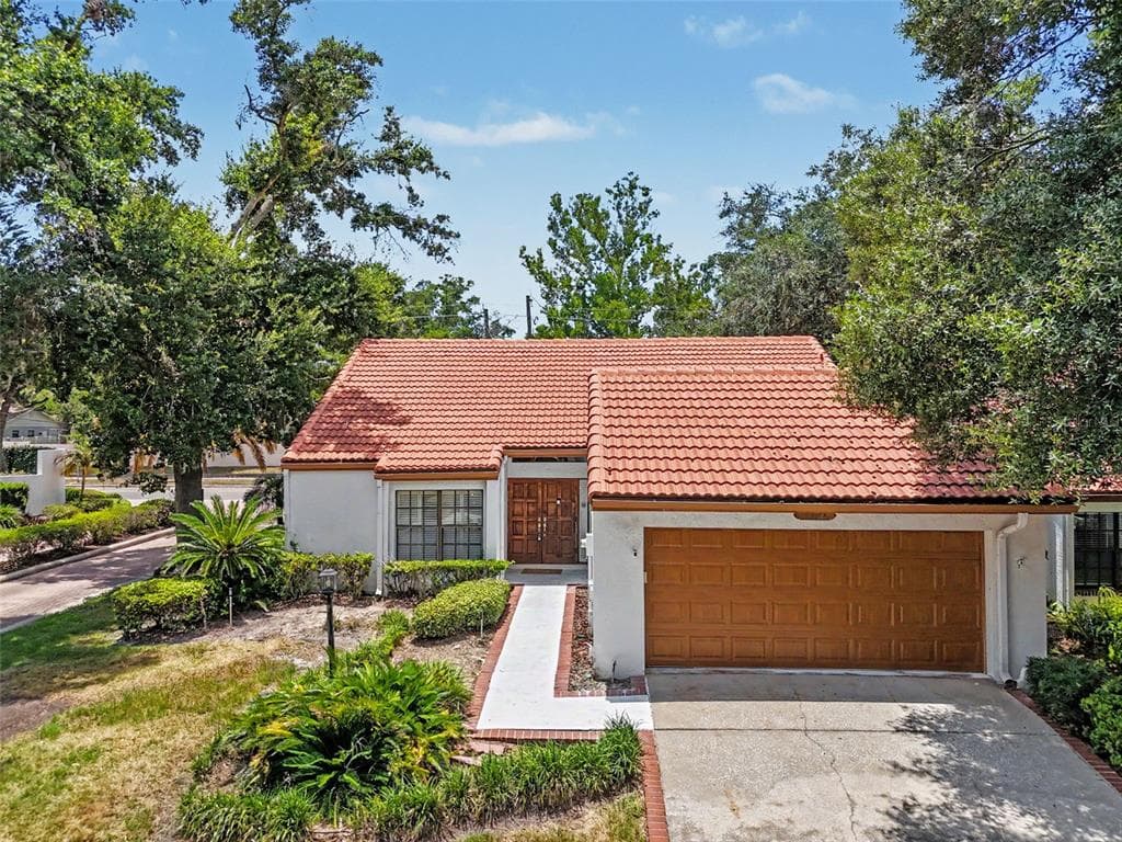 11502 ROBLES DEL RIO PLACE