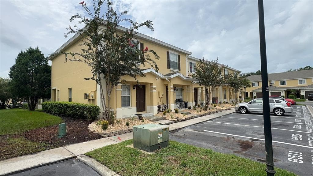 8511 TRAIL WIND DRIVE TAMPA, FL 33647