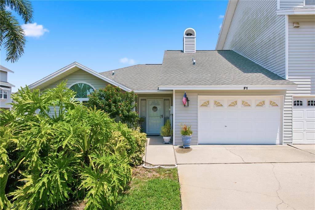 11722 CURRIE LANE UNIT F1 LARGO, FL 33774