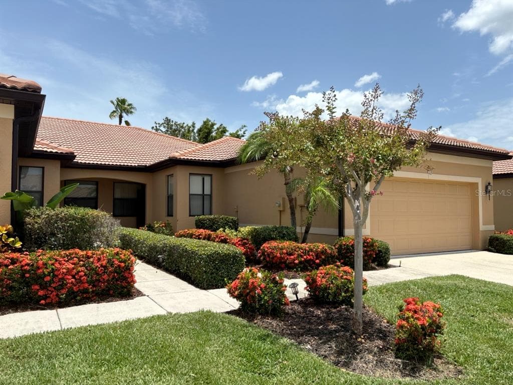 229 SHELL FALLS DRIVE APOLLO BEACH, FL 33572
