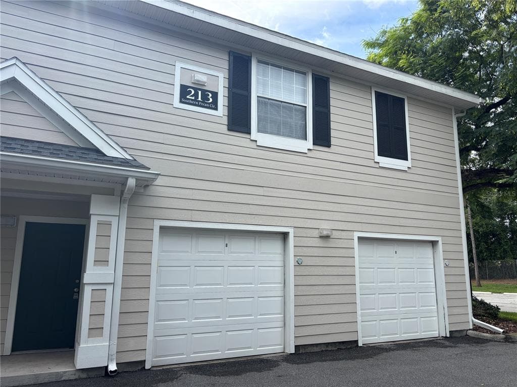 213 SOUTHERN PECAN CIRCLE UNIT 201 WINTER GARDEN, FL 34787