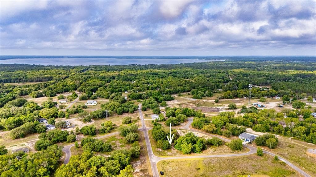 39 GUAVA TRACK OCKLAWAHA, FL 32179