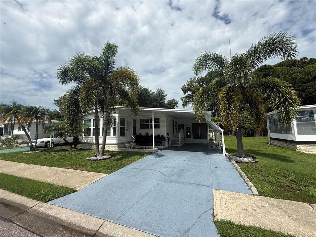 6100 62ND AVENUE N UNIT 71 PINELLAS PARK, FL 33781
