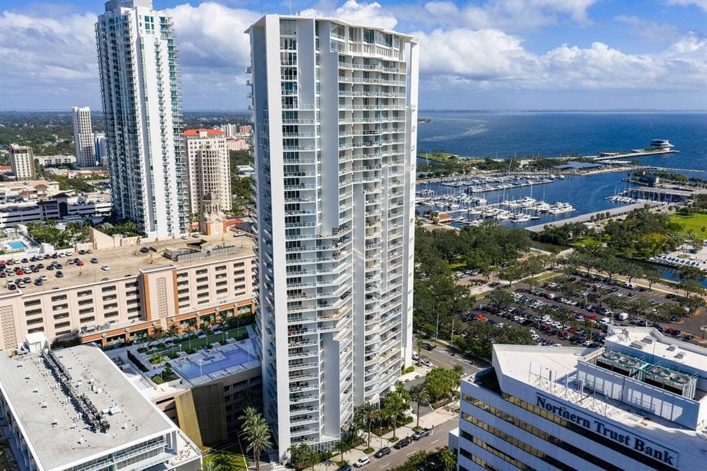 175 1ST STREET S UNIT 303 ST PETERSBURG, FL 33701