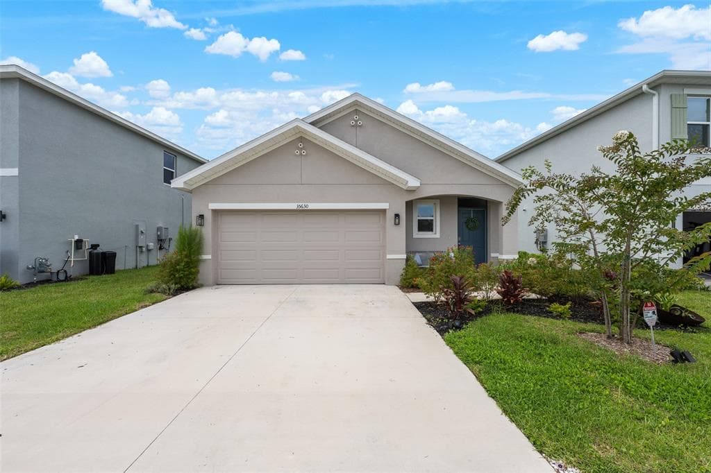 35630 KINSEY POINT ZEPHYRHILLS, FL 33541