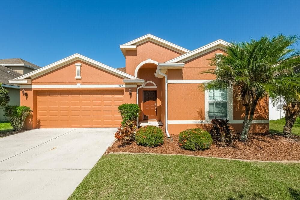 1807 BONITA BLUFF COURT RUSKIN, FL 33570