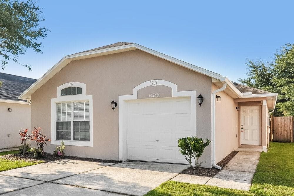 30250 RATTANA COURT WESLEY CHAPEL, FL 33545