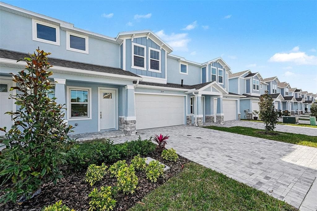 2549 MARIO WAY CLEARWATER, FL 33761