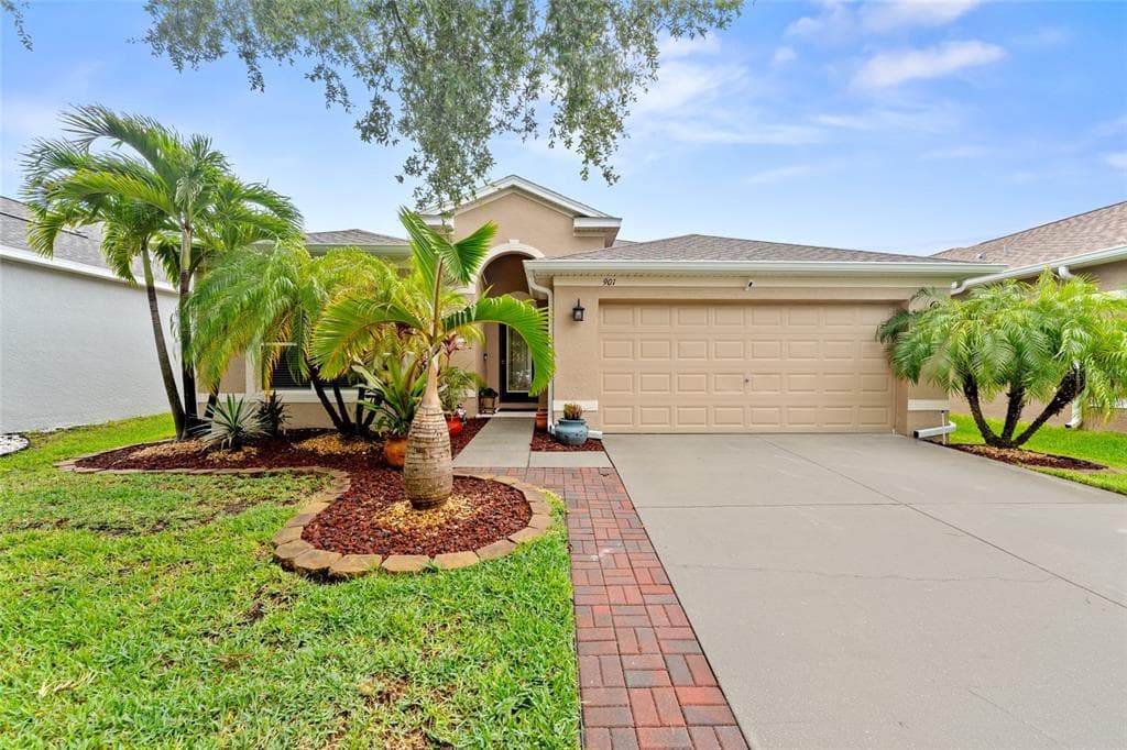 901 PARKER DEN DRIVE RUSKIN, FL 33570