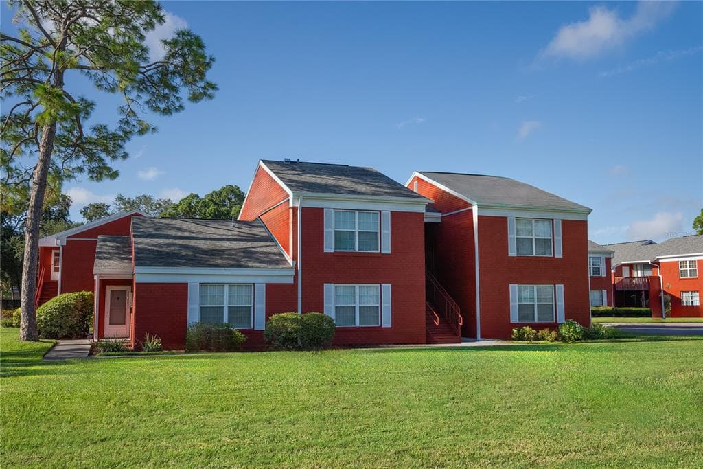 8210 12TH WAY N UNIT G ST PETERSBURG, FL 33702
