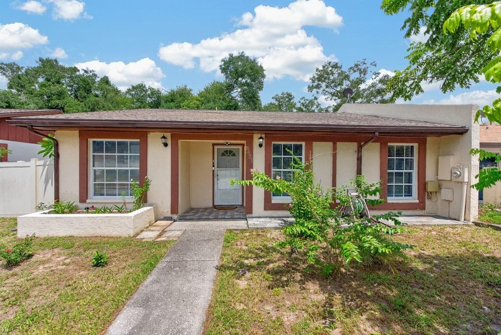 8431 WAKULLA DRIVE TEMPLE TERRACE, FL 33637