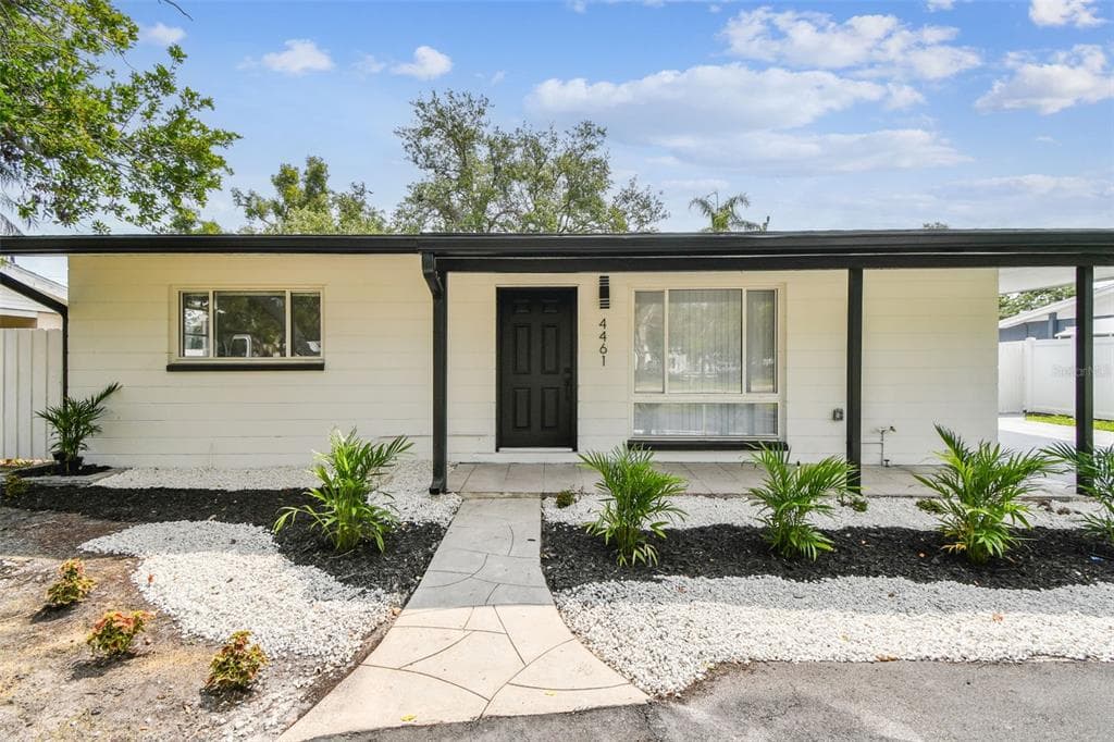 4461 SHORE ACRES BOULEVARD NE ST PETERSBURG, FL 33703