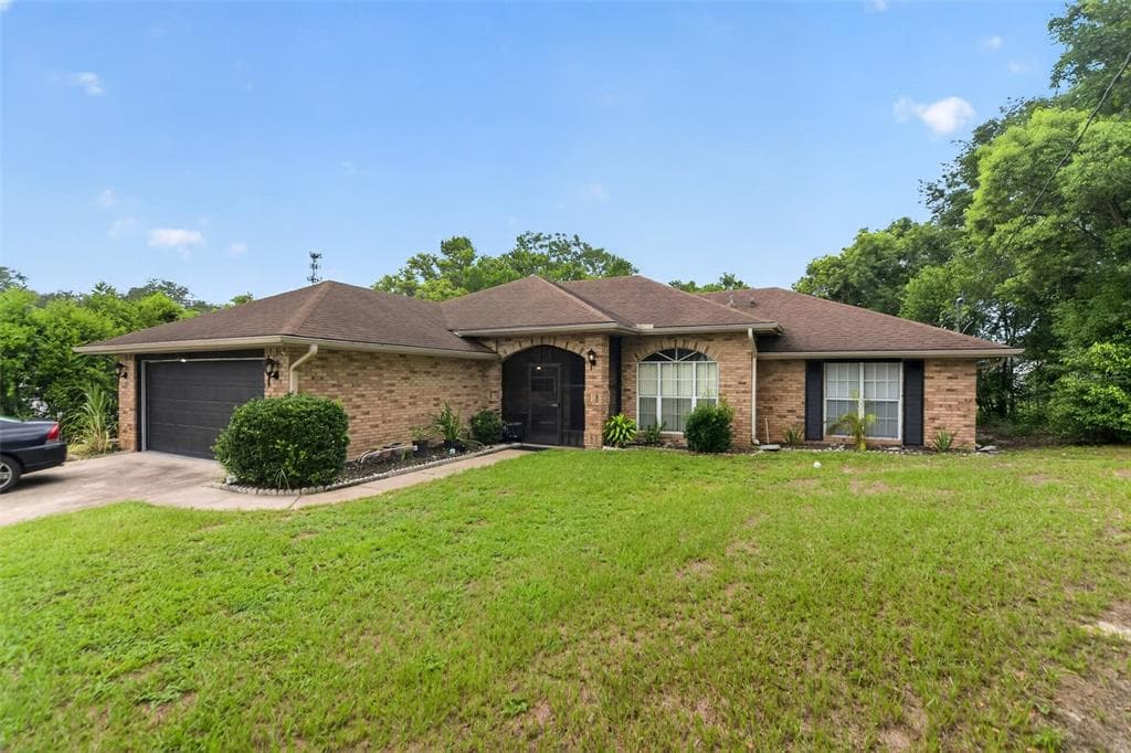 1780 W FINLAND DRIVE DELTONA, FL 32725